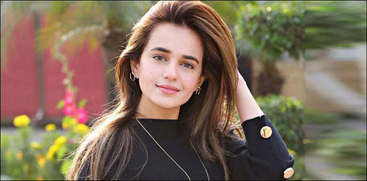 اداکارہ سنبل اقبال کورونا میں مبتلا