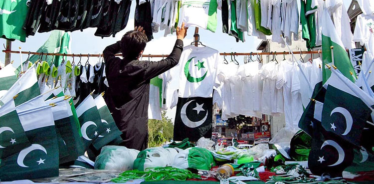 کراچی میں پاکستانی پرچم کے اسٹالز سڑکوں ، فٹ پاتھ یا رش والی جگہ پر نہ لگانے کا فیصلہ