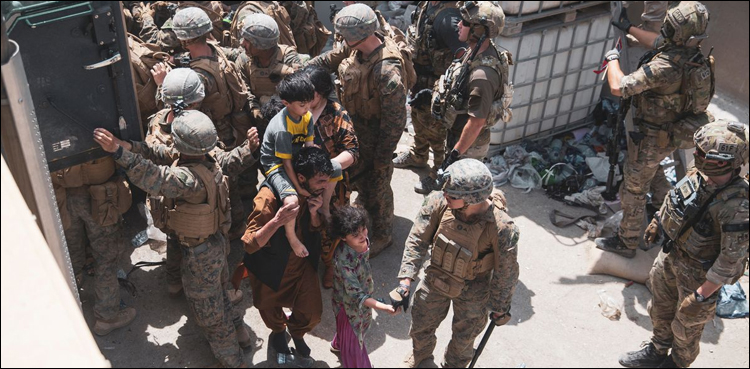انخلا کی ڈیڈ لائن میں توسیع کے لیے افغان طالبان سے رابطے شروع