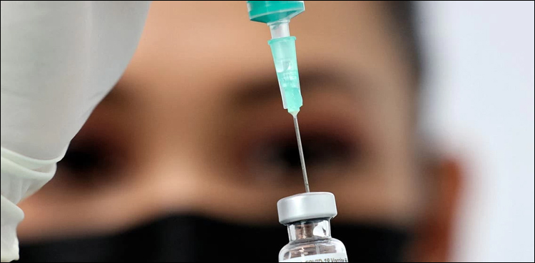 ویکسین کی 4 خوراکیں بھی اومیکرون سے تحفظ کے لیے ناکافی
