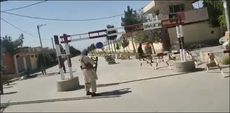 طالبان کا چھٹے صوبائی دارالحکومت ایبک پر بھی قبضہ