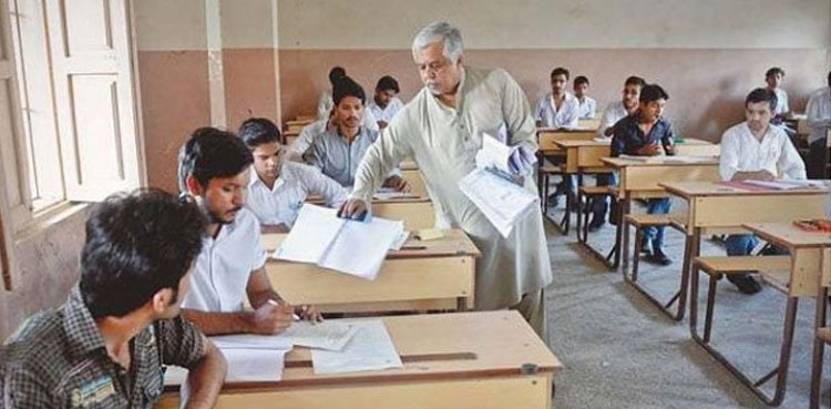 کراچی میں لاک ڈاؤن کے بعد انٹر کے سالانہ امتحانات کا سلسلہ شروع