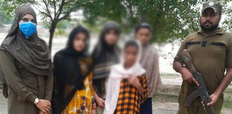 ‘ساہیوال سے بازیاب چاروں لڑکیوں سے زیادتی  ثابت نہ ہو سکی’