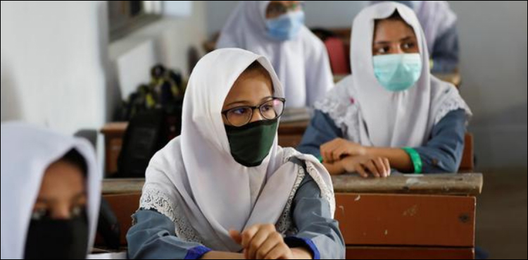 کراچی میں کورونا کیسز میں اضافہ، اسکولوں کے طلبا کیلئے اہم خبر