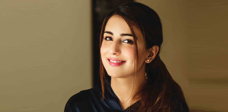 ’ایمن کو راحم پر یقین ہونے لگا ہے‘، اشنا شاہ بھی خوشی سے کھل اٹھیں
