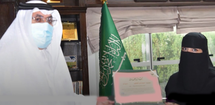 سعودی خاتون نے حب الوطنی کی شاندار مثال قائم کردی، ویڈیو وائرل