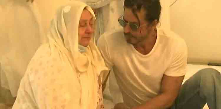 مرحوم دلیپ کمار کی بیوہ سائرہ بانو اسپتال سے گھر منتقل