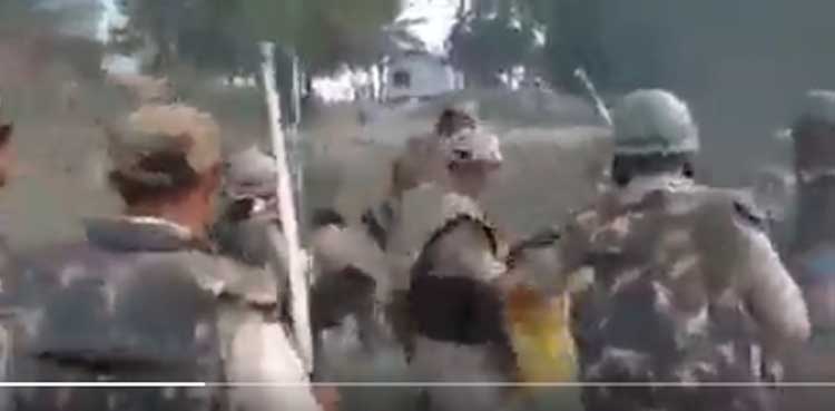 بھارتی پولیس اورآر ایس ایس کی دہشت گردی بے نقاب ، ویڈیو سامنے آگئی