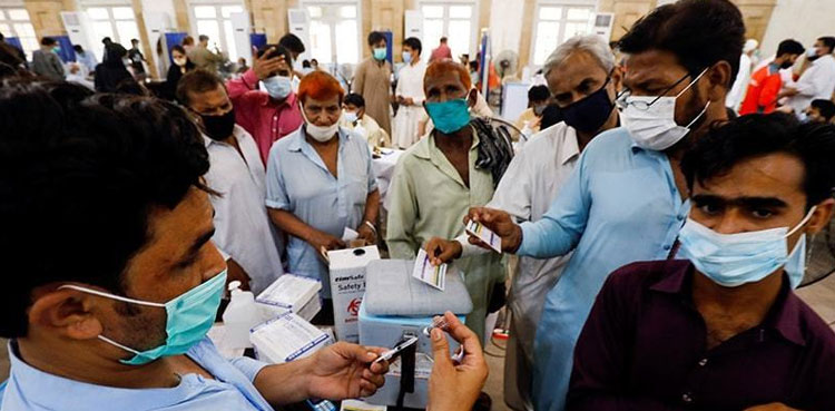 پاکستان کے 20 بڑے شہروں نے  40 فیصد آبادی کو ویکسین لگانے کا ہدف پورا کرلیا