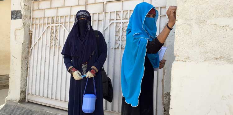 کراچی میں انسداد پولیو مہم کے دوران قطرے پلانے سے انکار پر ایک شخص گرفتار