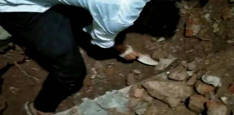 سفاک بیوی نے شوہر کو قتل کرکے لاش گھر میں دفنا دی