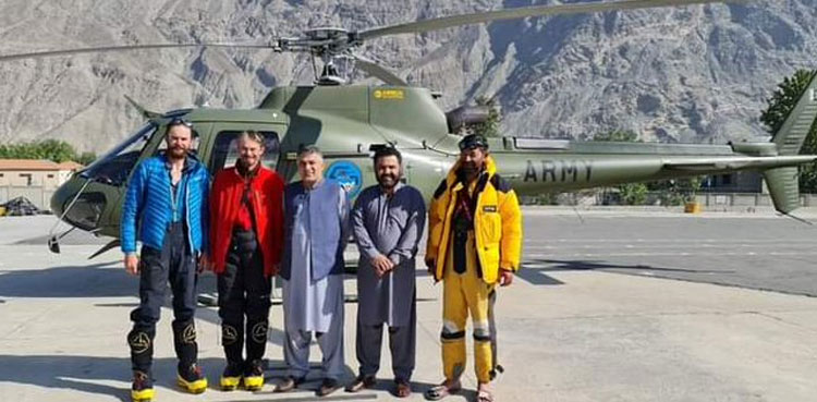 پاک فوج نے راکا پوشی پر پھنسے ہوئے تینوں  کوہ پیماؤں کو بچالیا