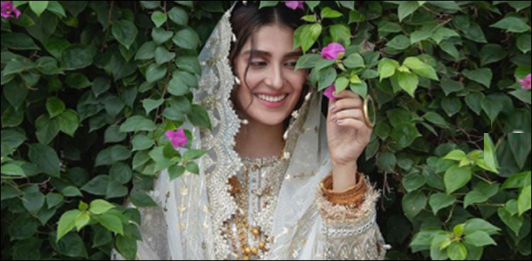 عائزہ خان کی سفید عروسی لباس میں خوبصورت تصاویر وائرل