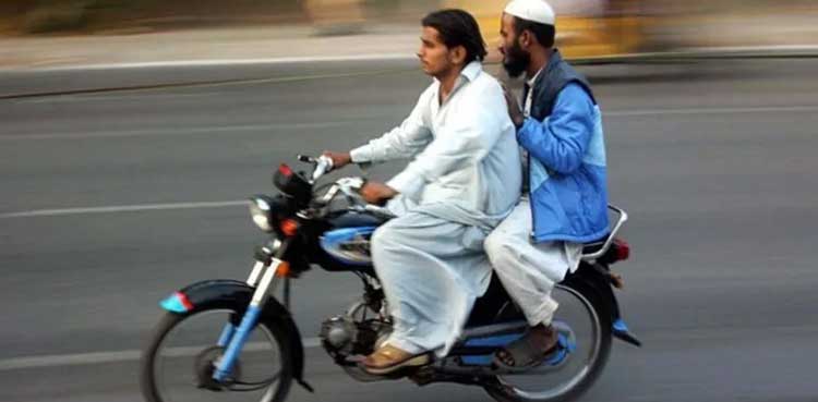 کراچی میں ایک دن کیلئے موٹرسائیکل کی ڈبل سواری پر پابندی عائد