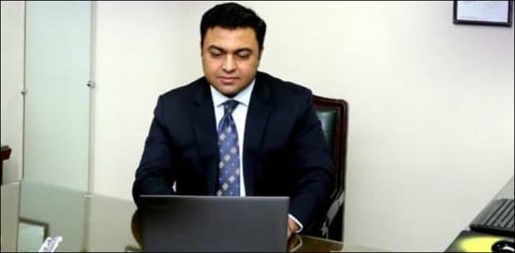 نیب: منی لانڈرنگ کی تفتیش کرنے والا کنسلٹنٹ منور گوپانگ گرفتار