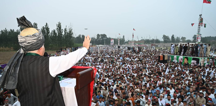 تحریک انصاف نے مسلم لیگ ن اور اے این پی کی اہم وکٹیں‌ لے لیں