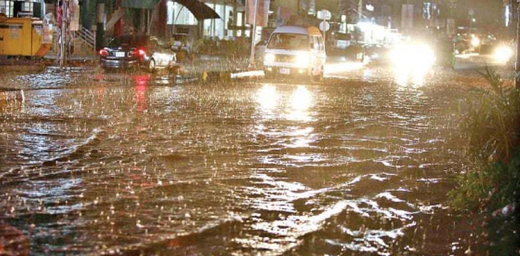 اسلام آباد، راولپنڈی اور گردونواح میں  گرج چمک کے ساتھ موسلادھار بارش ، موسم سرد ہوگیا