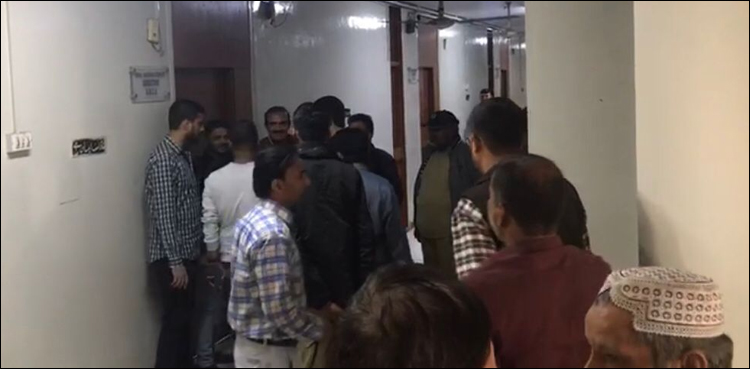 نسلہ ٹاور: اینٹی کرپشن کا ایس بی سی اے دفتر پر چھاپا، ڈی جی ٹیم کو دیکھ کر دفتر سے غائب