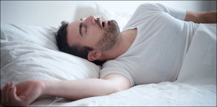 ہم خراٹے کیوں لیتے ہیں؟