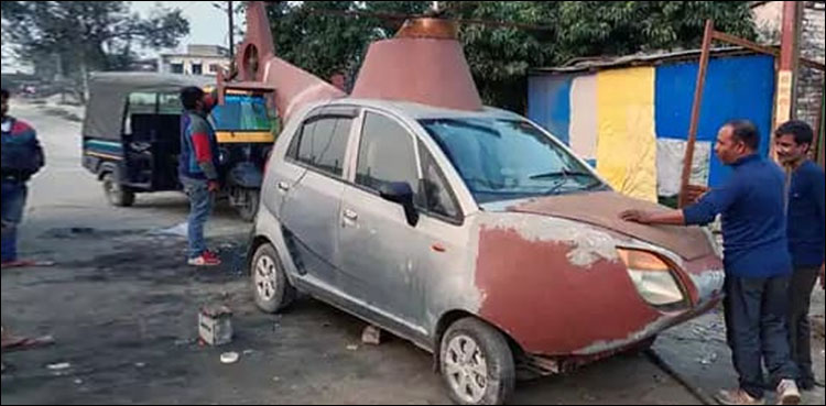 مکینک نے اپنی گاڑی کو ہیلی کاپٹر میں بدل دیا