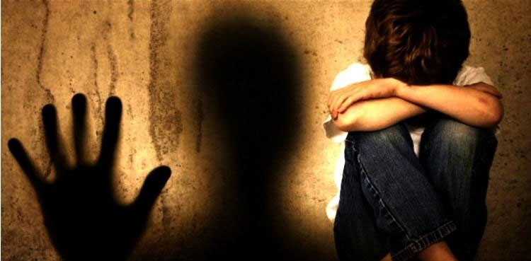 طالب علم نے اسکول کی تیسری منزل سے چھلانگ لگادی