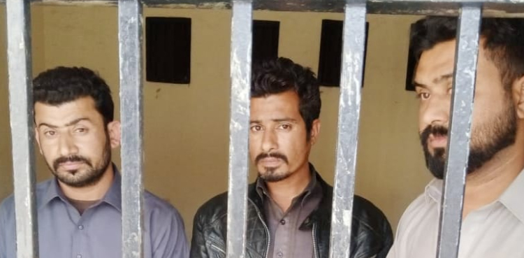 اے ٹی ایم اسکیمنگ سے شہریوں کو لوٹنے والا گروہ پکڑا گیا