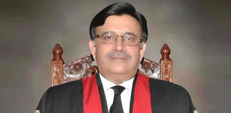 معیشت اس وقت تباہی کے دہانے پر ہے، چیف جسٹس کے  ریمارکس
