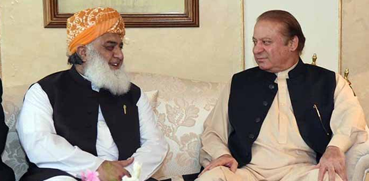 مولانا فضل الرحمان اور نواز شریف کا رابطہ، حکومت مخالف تحریک کو مزید تیزکرنے پر اتفاق