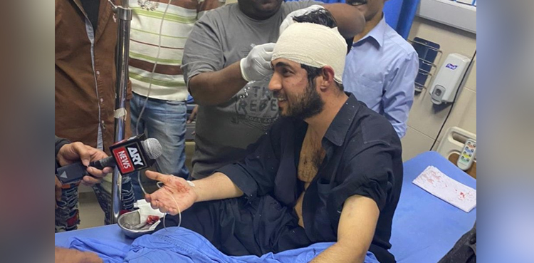 سینئراینکر پرسن اقرار الحسن پر تشدد  ، ابتدائی میڈیکل  رپورٹ سامنے آگئی