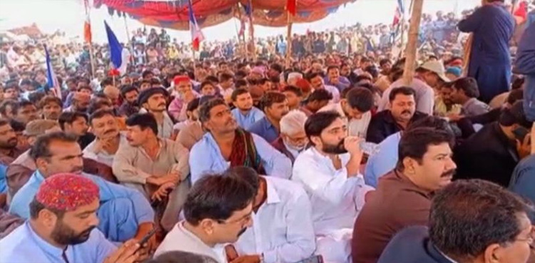 نوابشاہ : مظاہرین اور انتظامیہ کے مذاکرات کامیاب، دھرنا ختم