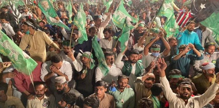 تحریک عدم اعتماد : پی ٹی آئی کے ساتھ ن لیگ کا بھی جلسے کا فیصلہ