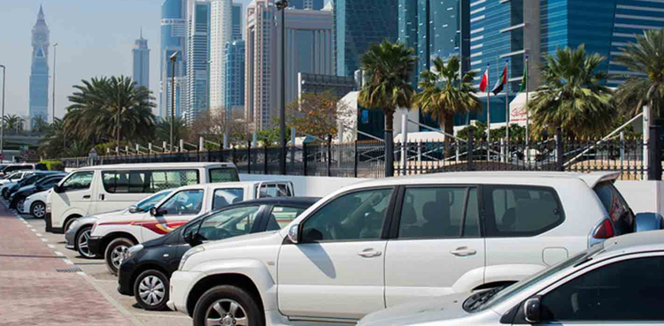 دبئی میں مفت پارکنگ کا دن تبدیل