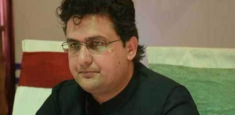 ایک بال پر3 وکٹیں، کریڈٹ قوم کو جاتا ہے، فیصل جاوید