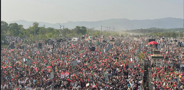 پی ٹی آئی کا ‘امر بالمعروف’ جلسہ پریڈ گراؤنڈ میں جاری