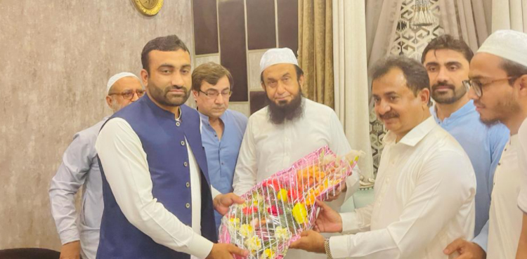 ’’مولانا طارق جمیل کی وزیراعظم کیلیے ڈھیروں دعائیں‘‘