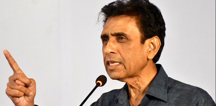 ایم کیوایم حکومتیں بنانے اور چلانے کا ٹھیکہ واپس لے رہی ہے، خالد مقبول