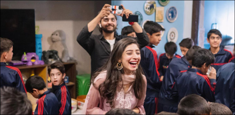 مریم نفیس کا انوکھے انداز میں ولیمہ، تصاویر وائرل