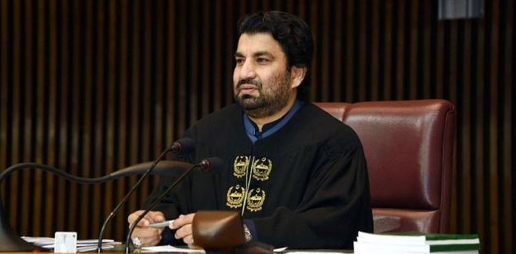 قومی اسمبلی کا اجلاس تاخیر سے بلانے کا کیس: وفاق، قاسم سوری اور سیکرٹری قومی اسمبلی کو نوٹس جاری