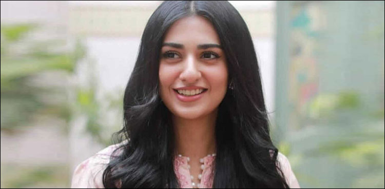 سارہ خان نے فلموں میں کام کرنے کے لیے اپنی شرط بتا دی