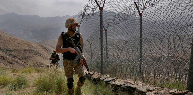 پاک افغان بارڈر پر ایک بار پھر سرحد پار سے دہشت گردوں کی فائرنگ، 3 جوان شہید