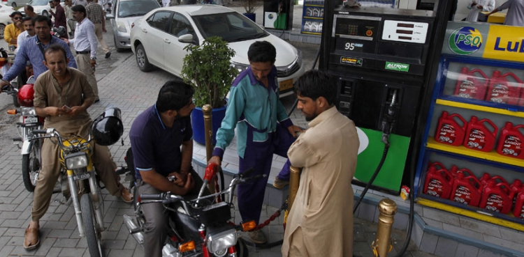 شہباز حکومت  نے پیٹرول کے بعد  عوام پر ایک اور بم گرادیا