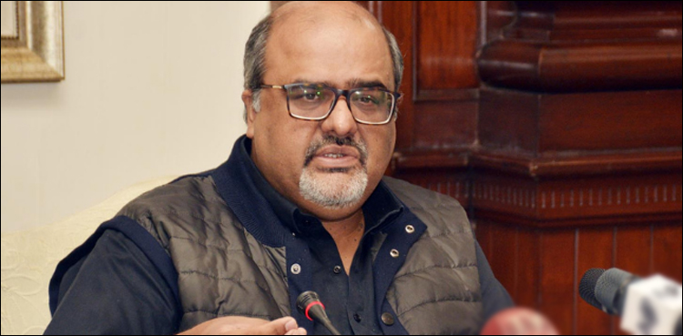 سابق مشیر احتساب شہزاد اکبر دبئی چلے گئے