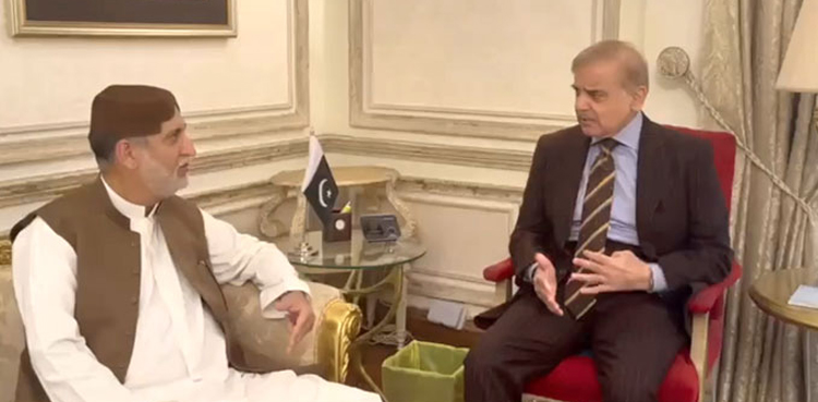 وفاقی کابینہ  کی حلف برداری ، حکومت کے اہم اتحادی پہلے روز ہی ناراض