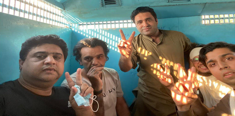 سیالکوٹ جلسہ گاہ پر پولیس کا دھاوا: عثمان ڈار و متعدد کارکنان گرفتار