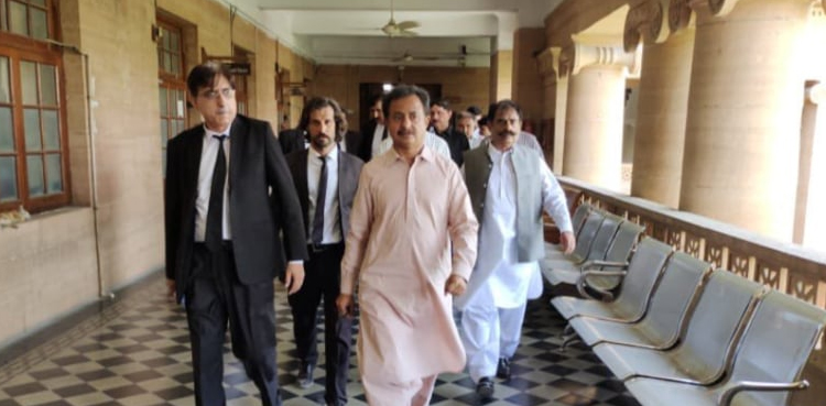 ‘حلیم عادل شیخ کے خلاف چھاپا مار ٹیم کا سربراہ خود قاتل نکلا’
