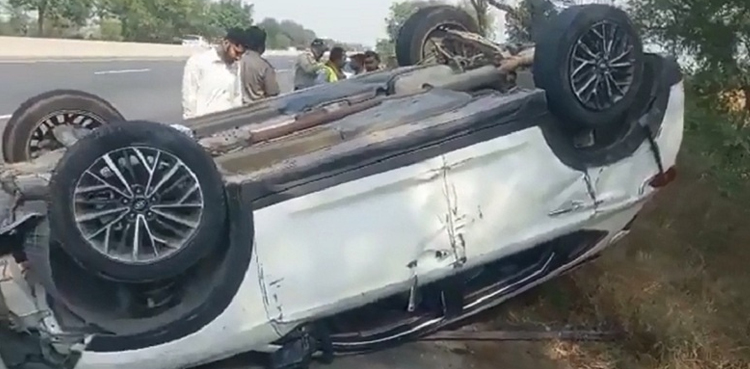 شہباز گل کی گاڑی کو حادثے سے متعلق موٹر وے پولیس کا مؤقف سامنے آگیا