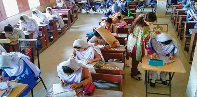 سندھ میں میٹرک  امتحانات کا آغاز، پرچے سوشل میڈیا گروپس میں وائرل
