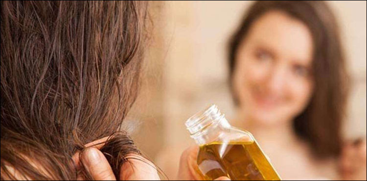 موسم گرما میں بالوں کی چمک برقرار رکھنے کے لیے تیل گھر پر بنائیں