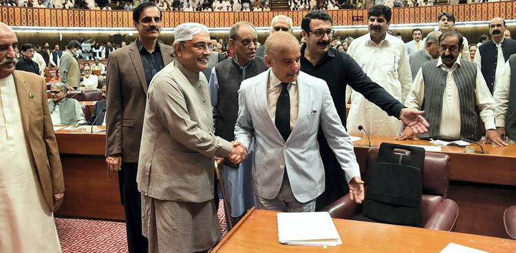 "بے ساکھیوں پر کھڑی حکومت جلد گرنے والی ہے”