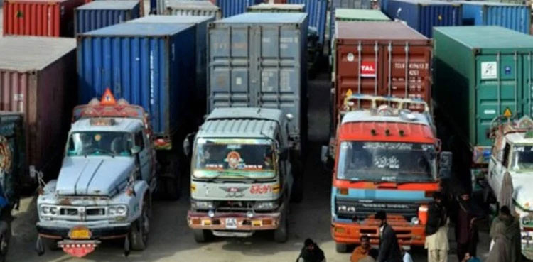 پیٹرولیم مصنوعات کی قیمتوں میں اضافہ،  گڈز ٹرانسپورٹرز کا  گاڑیاں کھڑی کرکے مال اٹھانے سے انکار